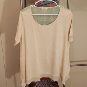 Short sleeved blouse